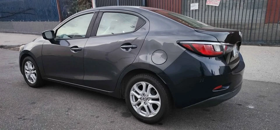 2018 Toyota Yaris - Image 3 of 16
