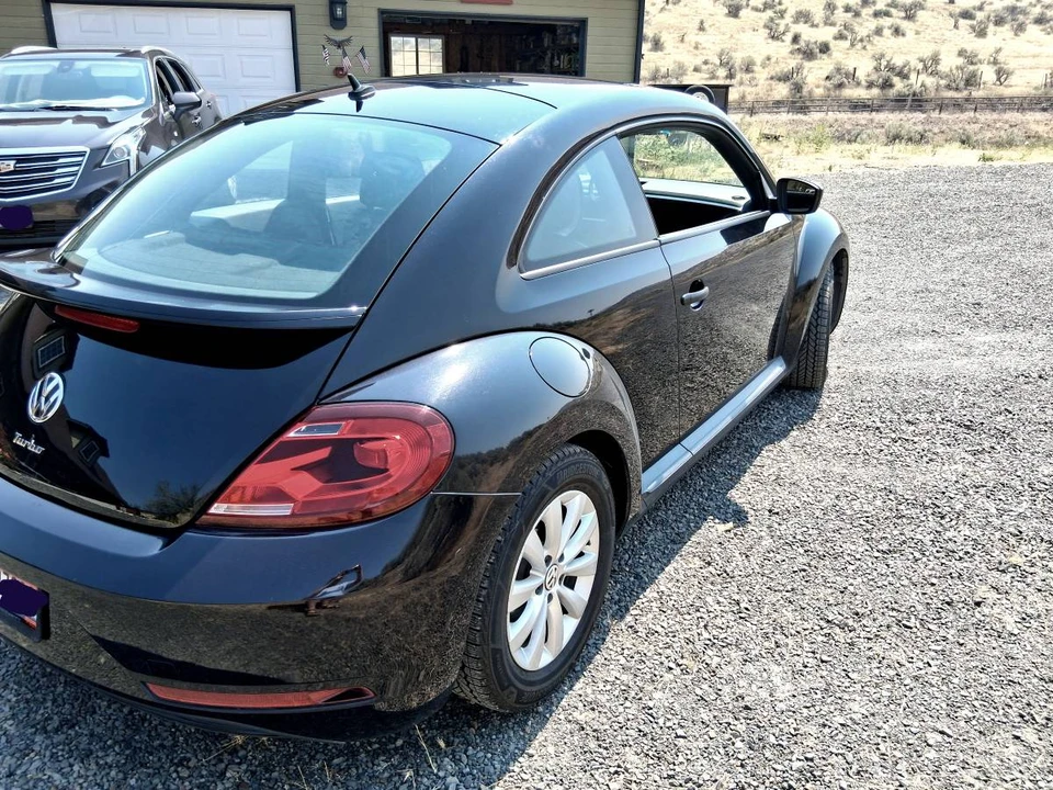 2018 Volkswagen A5 Beetle - Image 2 of 10