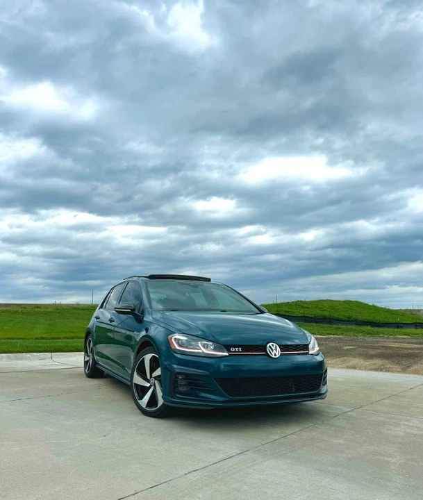 2018 Volkswagen GTI Mk7 - Image 2 of 9