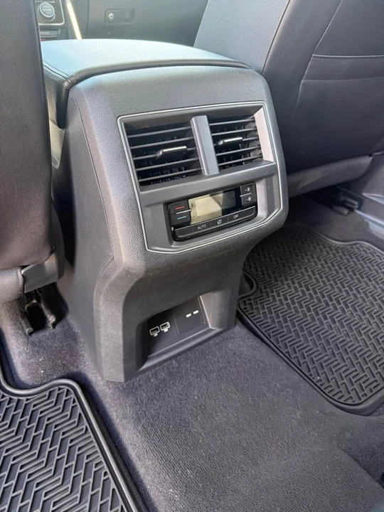 2018 Volkswagen Atlas - Image 8 of 15
