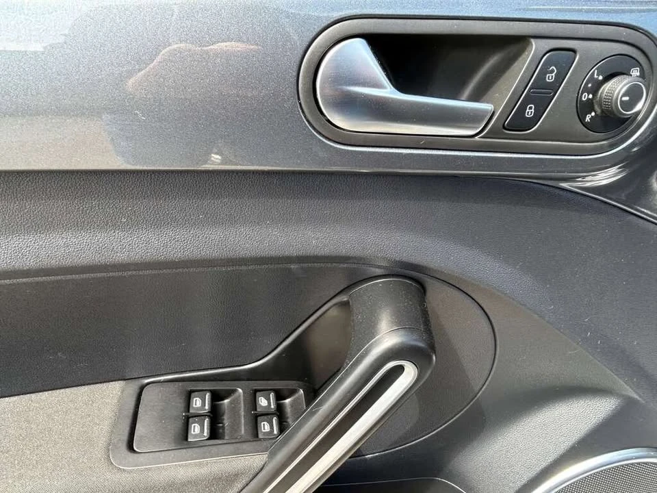 2018 Volkswagen A5 Beetle - Image 8 of 15