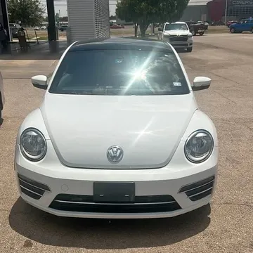 2018 Volkswagen Beetle 1.8T Classic Hatchback 2D