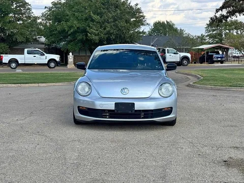 2018 Volkswagen Beetle 1.8T Hatchback 2D