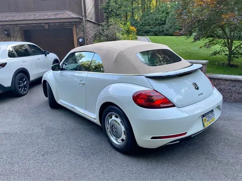 2018 Volkswagen Beetle 1.8T SE Convertible 2D