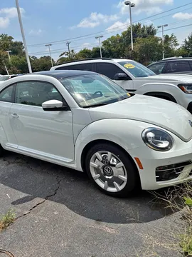 2018 Volkswagen Beetle 2.0T SE