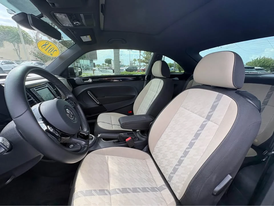 2018 Volkswagen A5 Beetle - Image 6 of 10