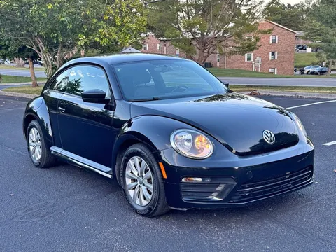 2018 Volkswagen Beetle 2.0T Coast Hatchback 2D