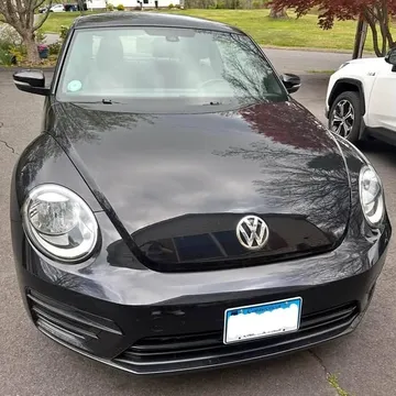2018 Volkswagen Beetle 2.0T Final Edition SE Hatchback 2D
