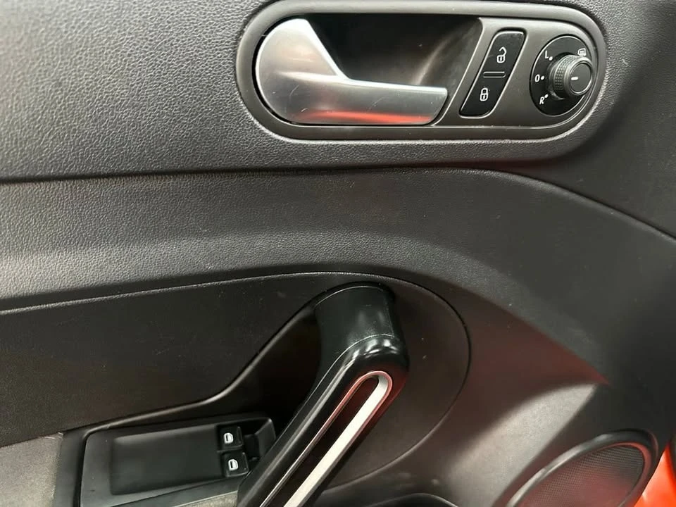 2018 Volkswagen A5 Beetle - Image 2 of 20