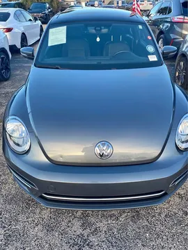 2018 Volkswagen Beetle 2.0T SE Hatchback 2D