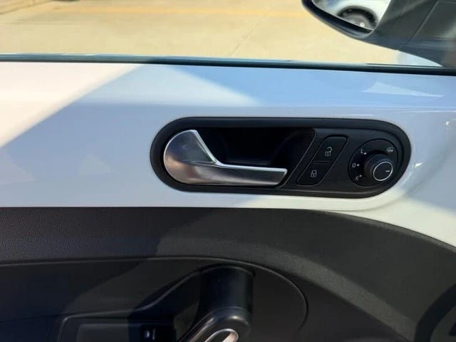 2018 Volkswagen A5 Beetle - Image 17 of 19