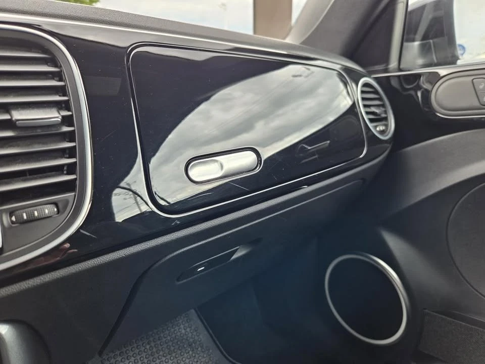 2018 Volkswagen A5 Beetle - Image 19 of 20