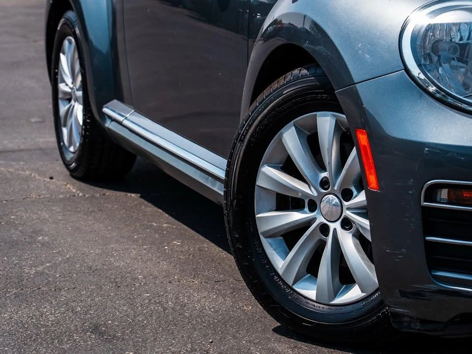 2018 Volkswagen A5 Beetle - Image 2 of 10