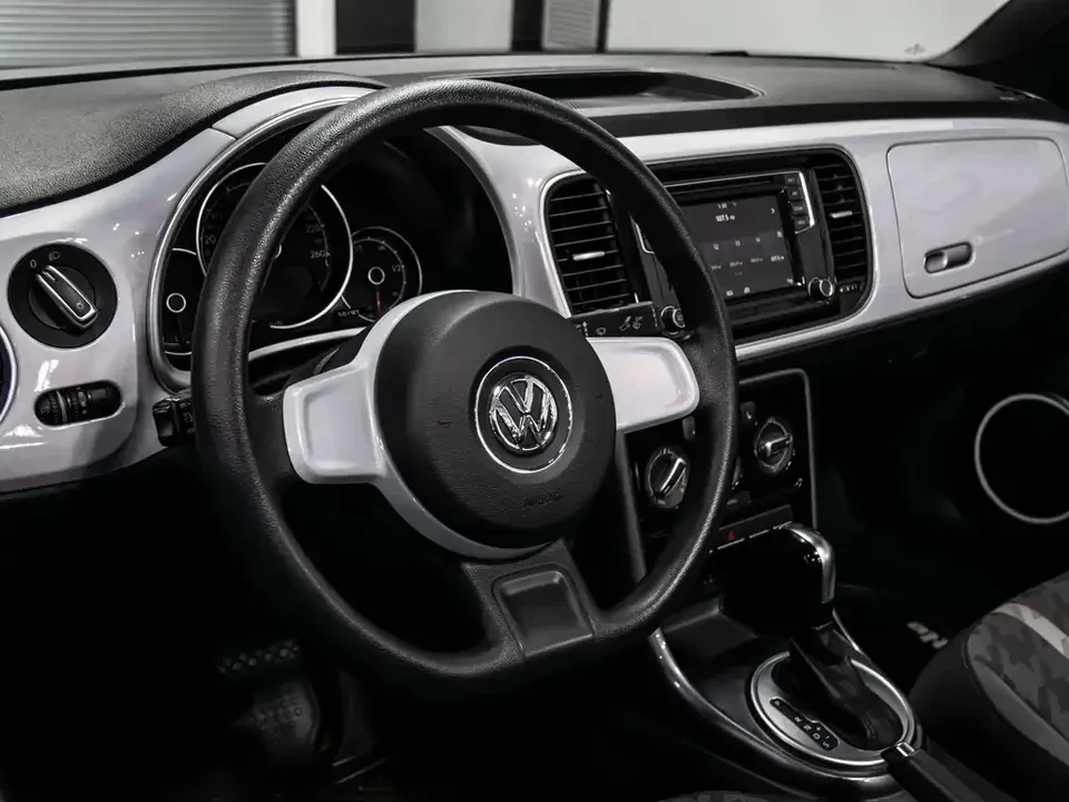 2018 Volkswagen A5 Beetle - Image 11 of 20