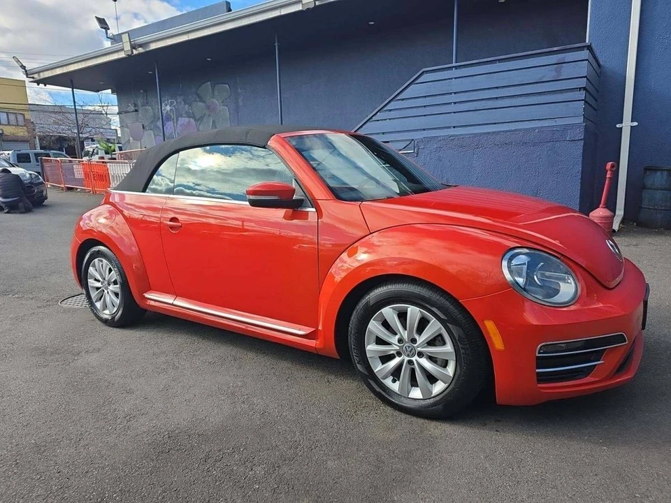 2018 Volkswagen A5 Beetle - Image 2 of 18