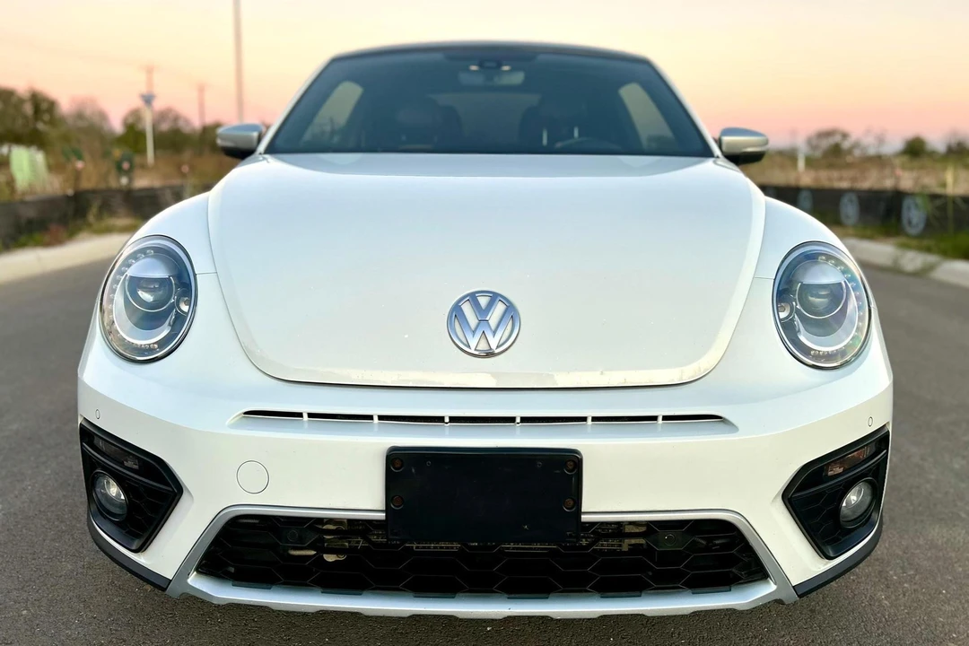2018 Volkswagen A5 Beetle - Image 2 of 31