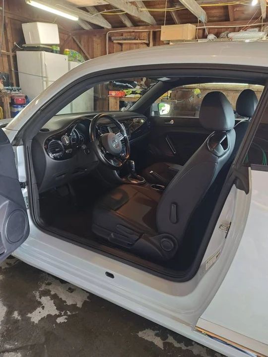 2018 Volkswagen A5 Beetle - Image 9 of 10