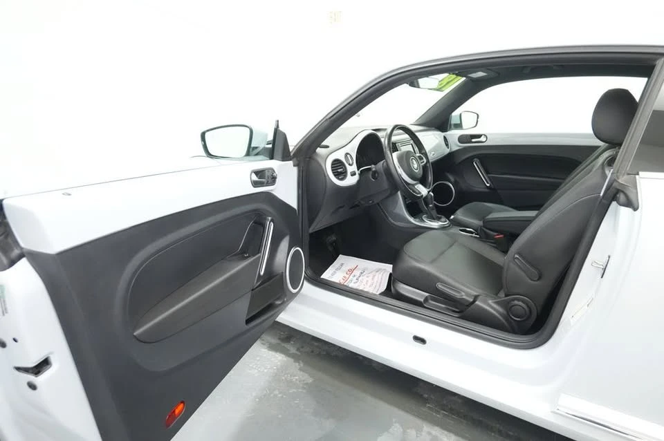 2018 Volkswagen A5 Beetle - Image 16 of 20