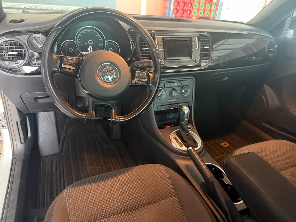 2018 Volkswagen A5 Beetle - Image 6 of 8