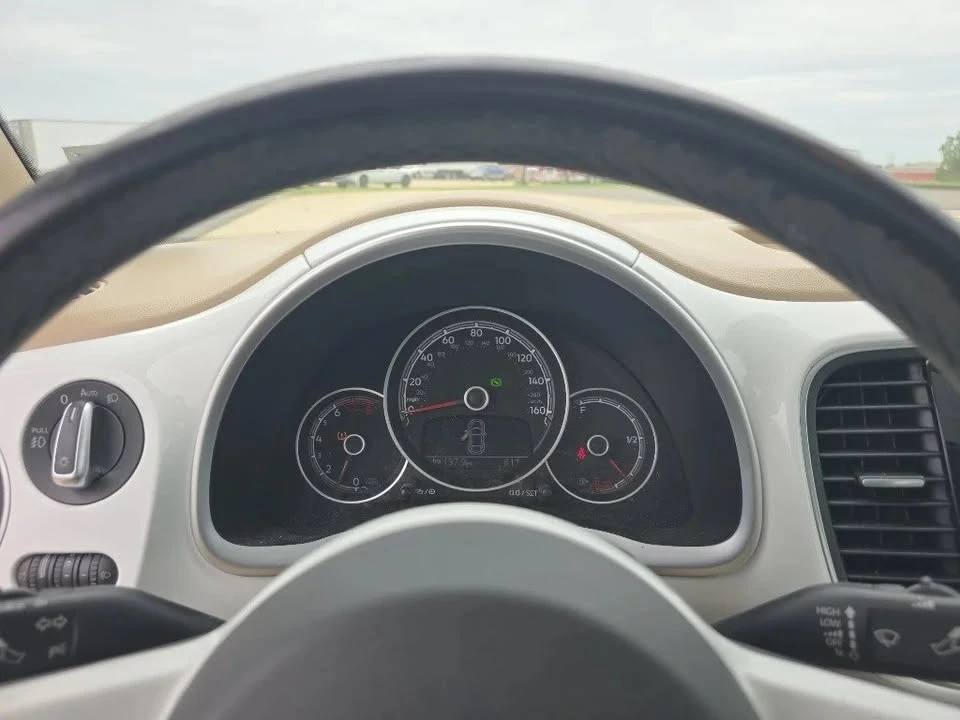 2018 Volkswagen A5 Beetle - Image 10 of 15