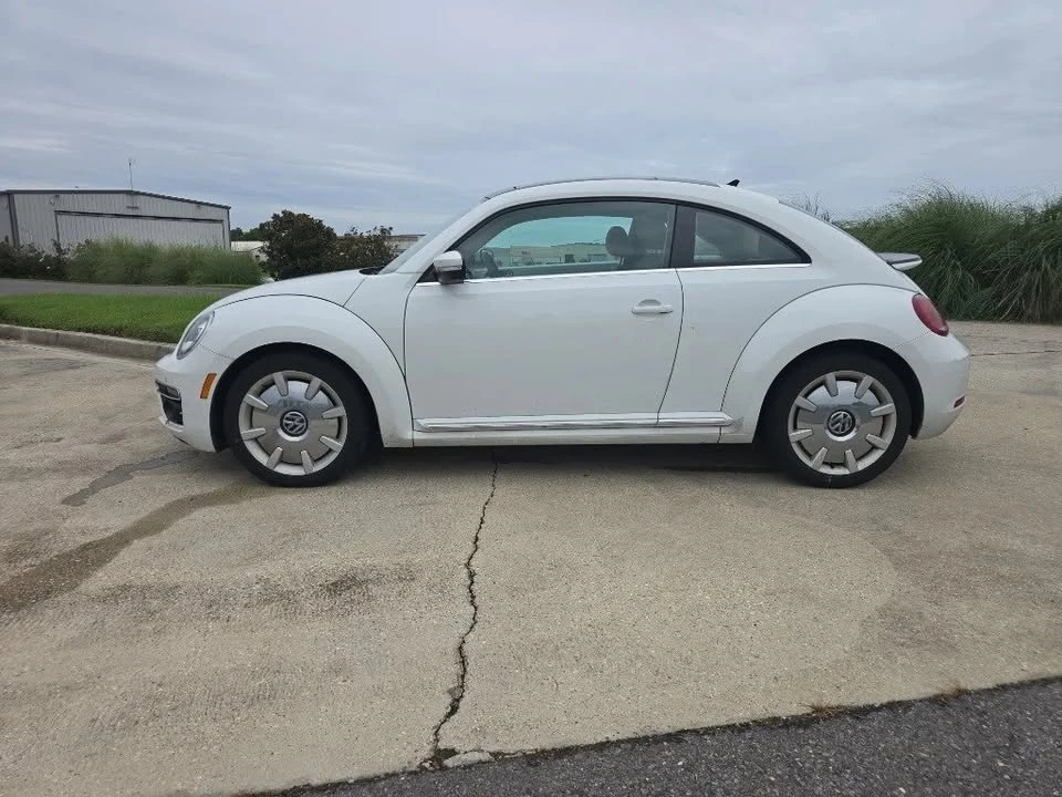 2018 Volkswagen A5 Beetle - Image 2 of 15