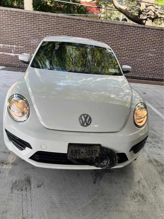 2018 Volkswagen A5 Beetle - Image 2 of 10