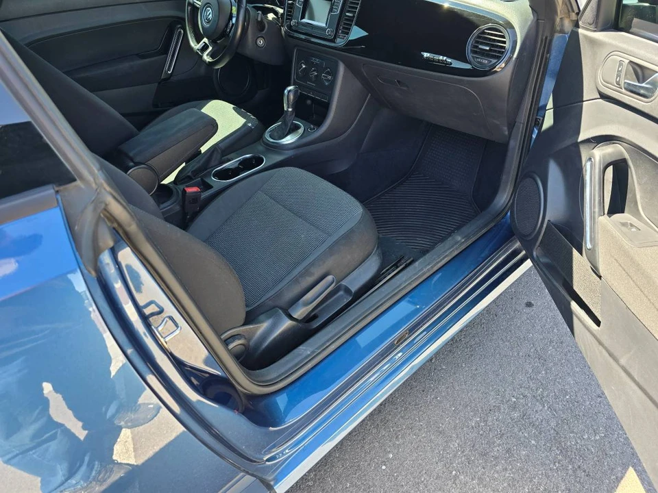2018 Volkswagen A5 Beetle - Image 9 of 11