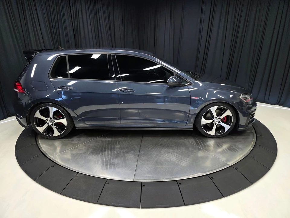 2018 Volkswagen GTI Mk7 - Image 11 of 21