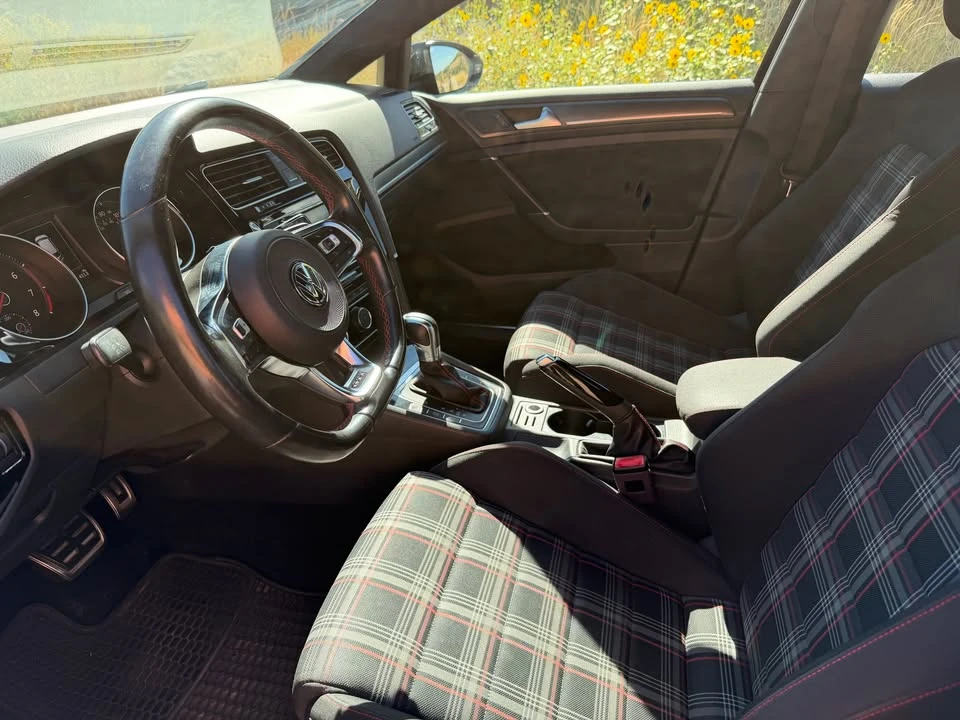 2018 Volkswagen GTI Mk7 - Image 9 of 20