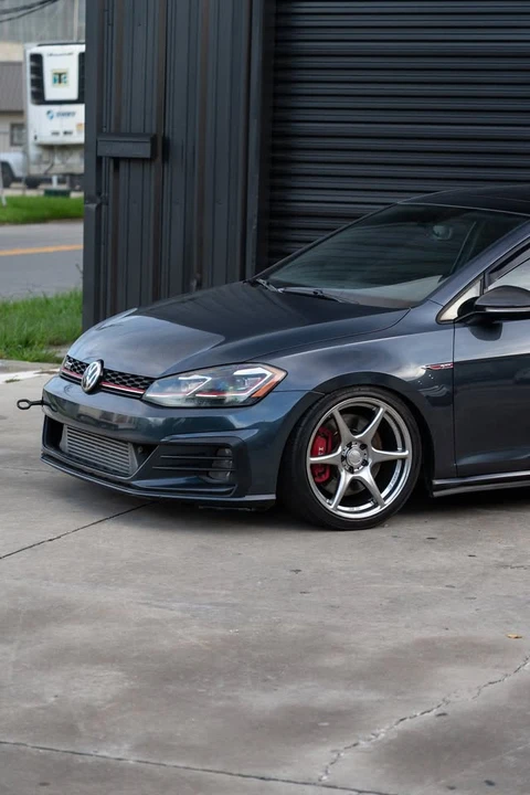 2018 Volkswagen GTI Mk7 - Image 2 of 15
