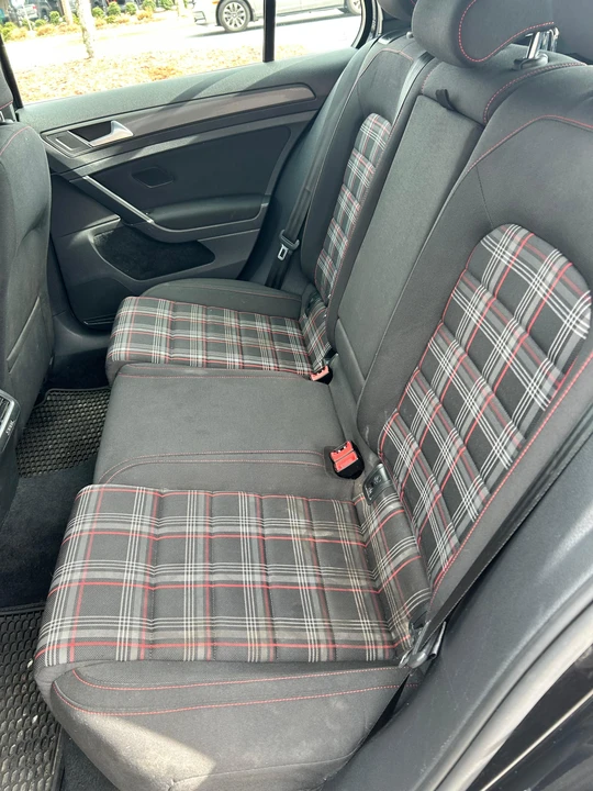 2018 Volkswagen GTI Mk7 - Image 25 of 31