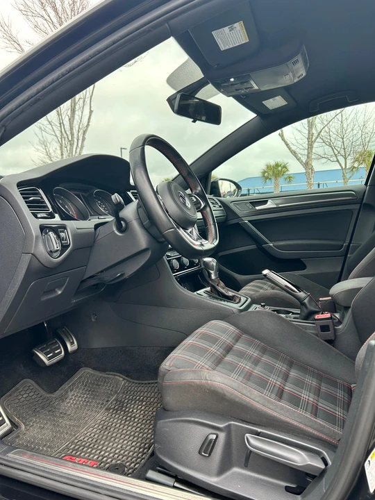 2018 Volkswagen GTI Mk7 - Image 26 of 31