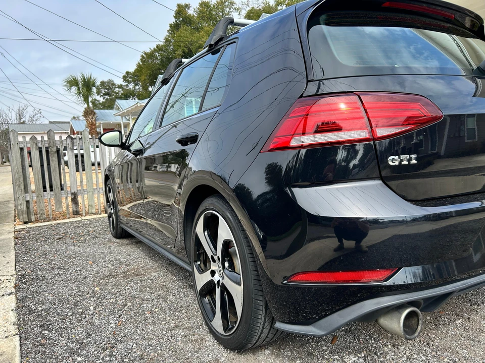 2018 Volkswagen GTI Mk7 - Image 11 of 31