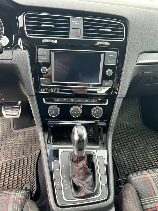 2018 Volkswagen GTI Mk7 - Image 30 of 31