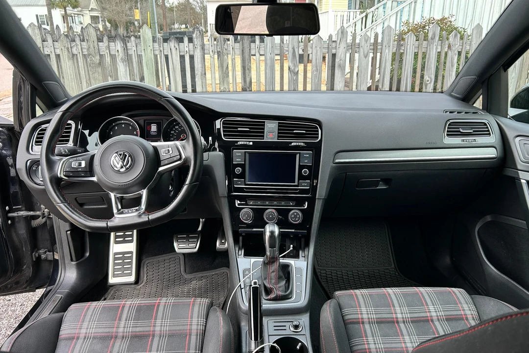 2018 Volkswagen GTI Mk7 - Image 19 of 31
