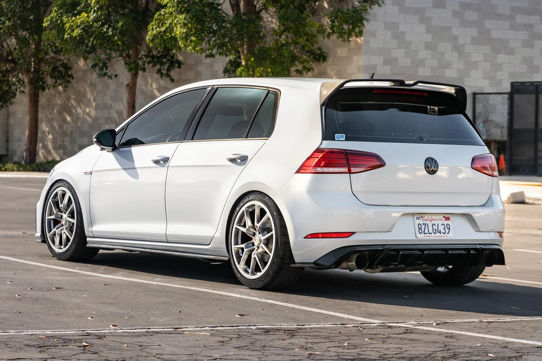 2018 Volkswagen GTI Mk7 - Image 8 of 31