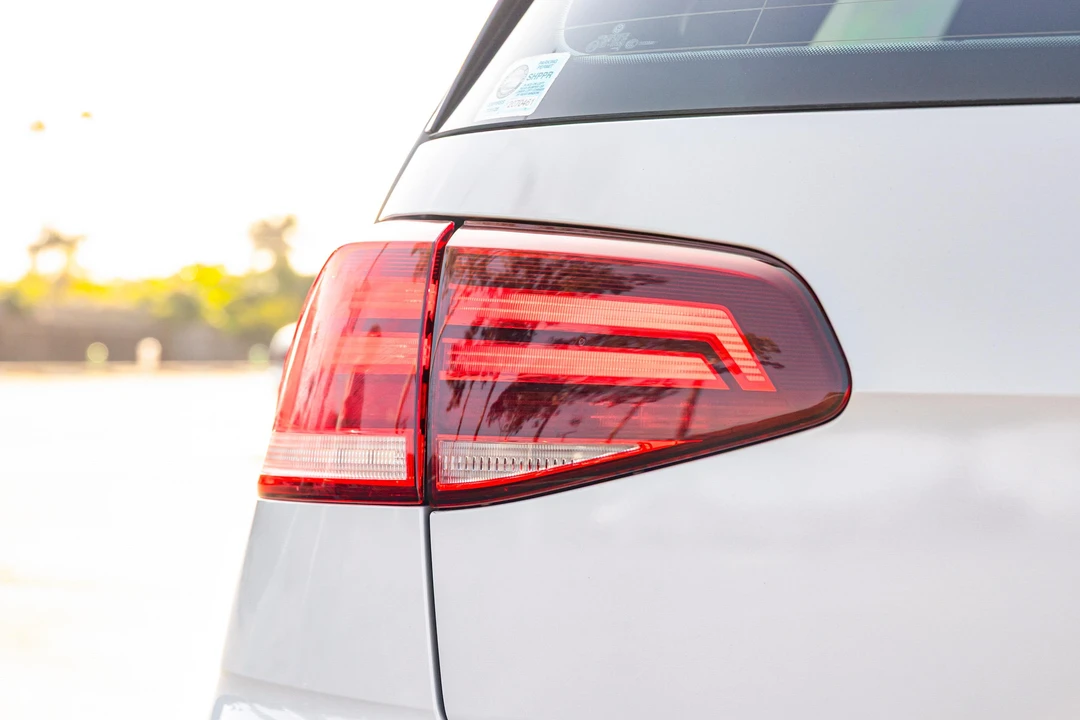 2018 Volkswagen GTI Mk7 - Image 13 of 31