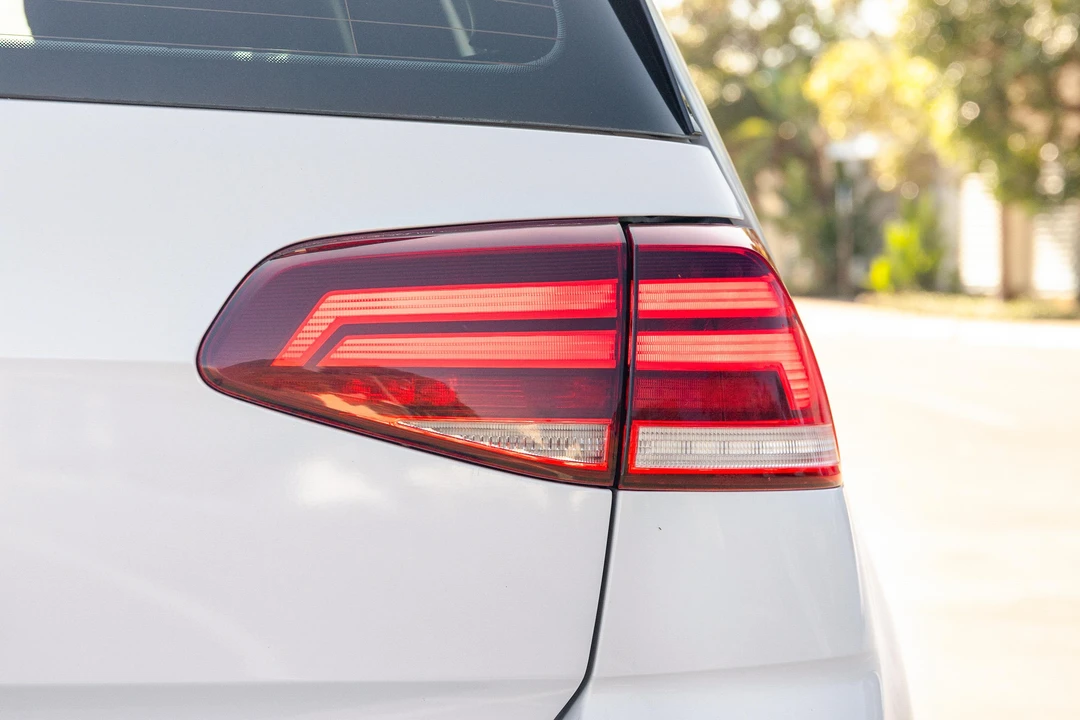 2018 Volkswagen GTI Mk7 - Image 14 of 31