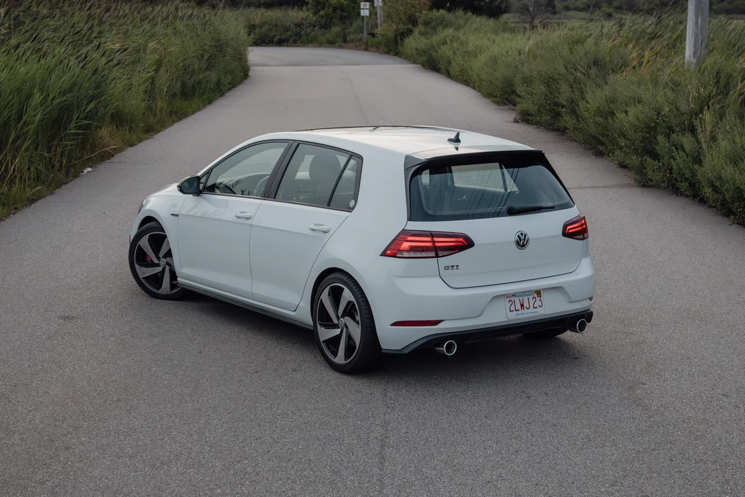 2018 Volkswagen GTI Mk7 - Image 9 of 31