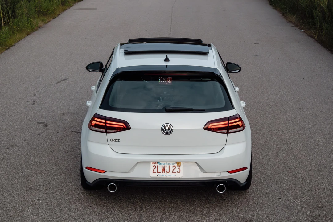2018 Volkswagen GTI Mk7 - Image 11 of 31