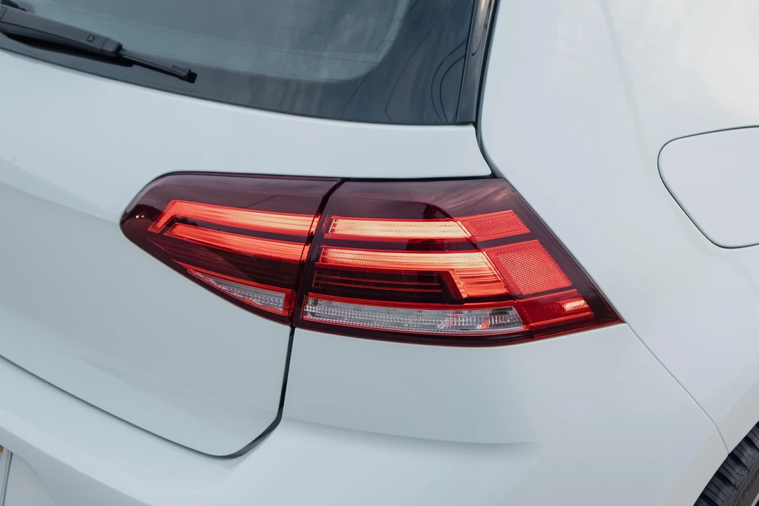 2018 Volkswagen GTI Mk7 - Image 23 of 31