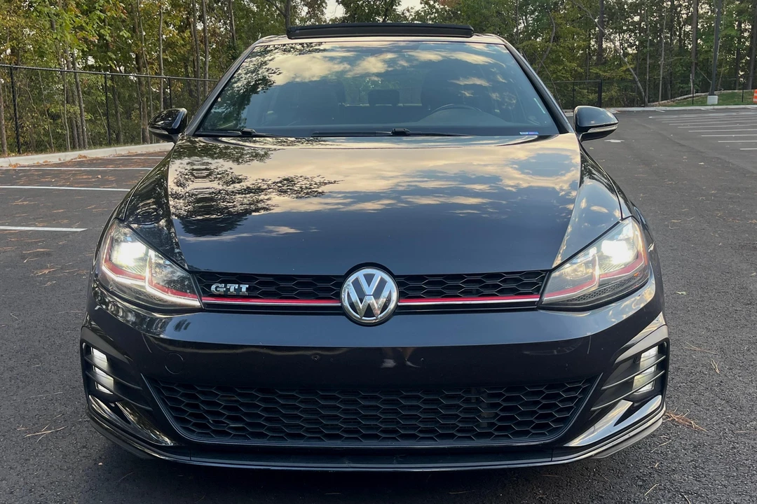 2018 Volkswagen GTI Mk7 - Image 2 of 31