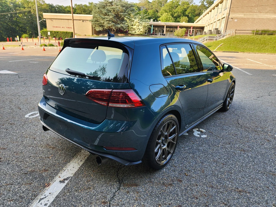 2018 Volkswagen GTI Mk7 - Image 28 of 31