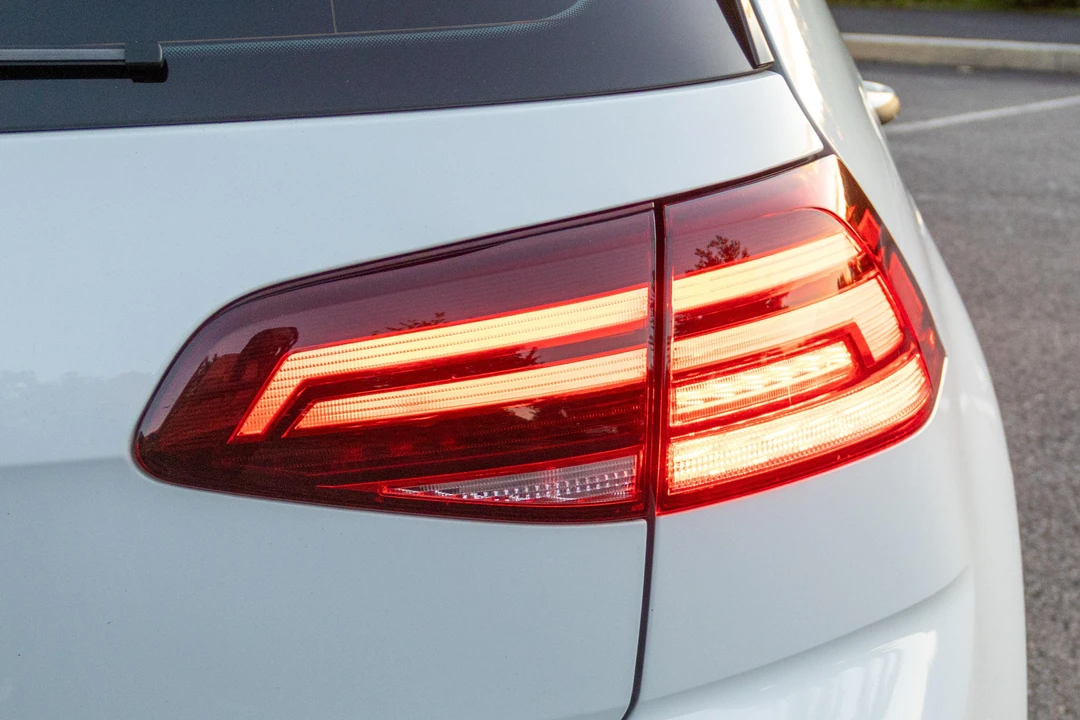 2018 Volkswagen GTI Mk7 - Image 14 of 31