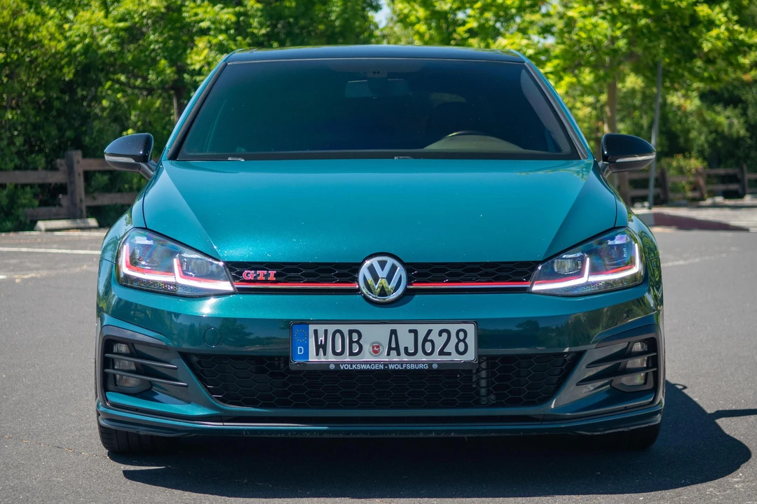 2018 Volkswagen GTI Mk7 - Image 2 of 31