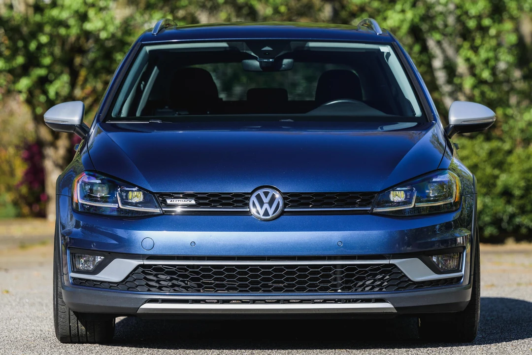 2018 Volkswagen Golf Mk7 - Image 2 of 31