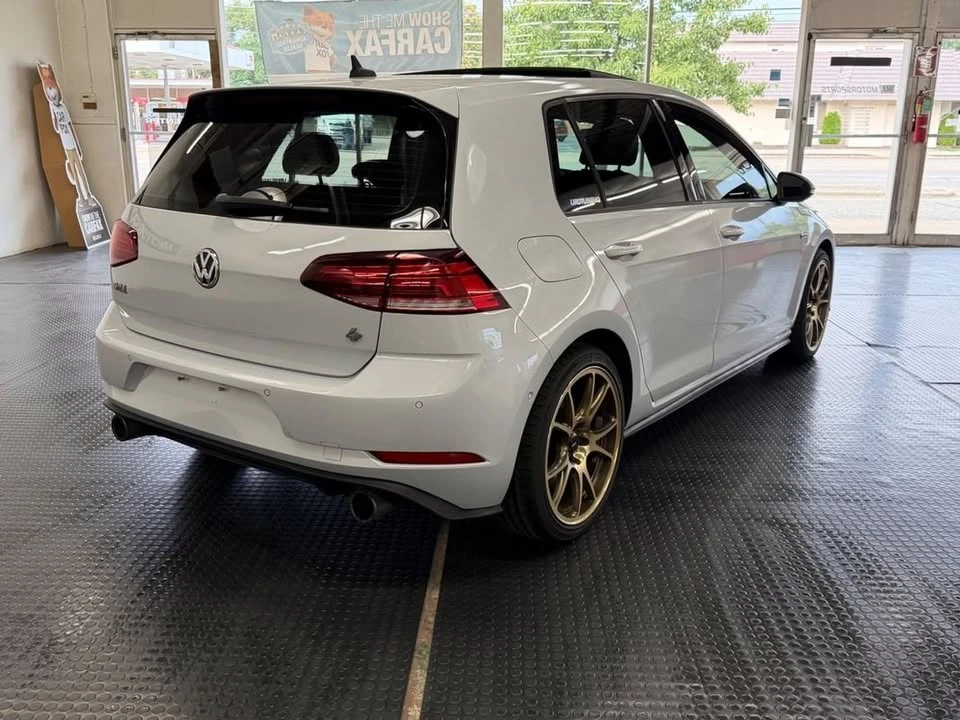2018 Volkswagen GTI Mk7 - Image 9 of 20