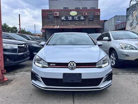 2018 Volkswagen Golf GTI S
