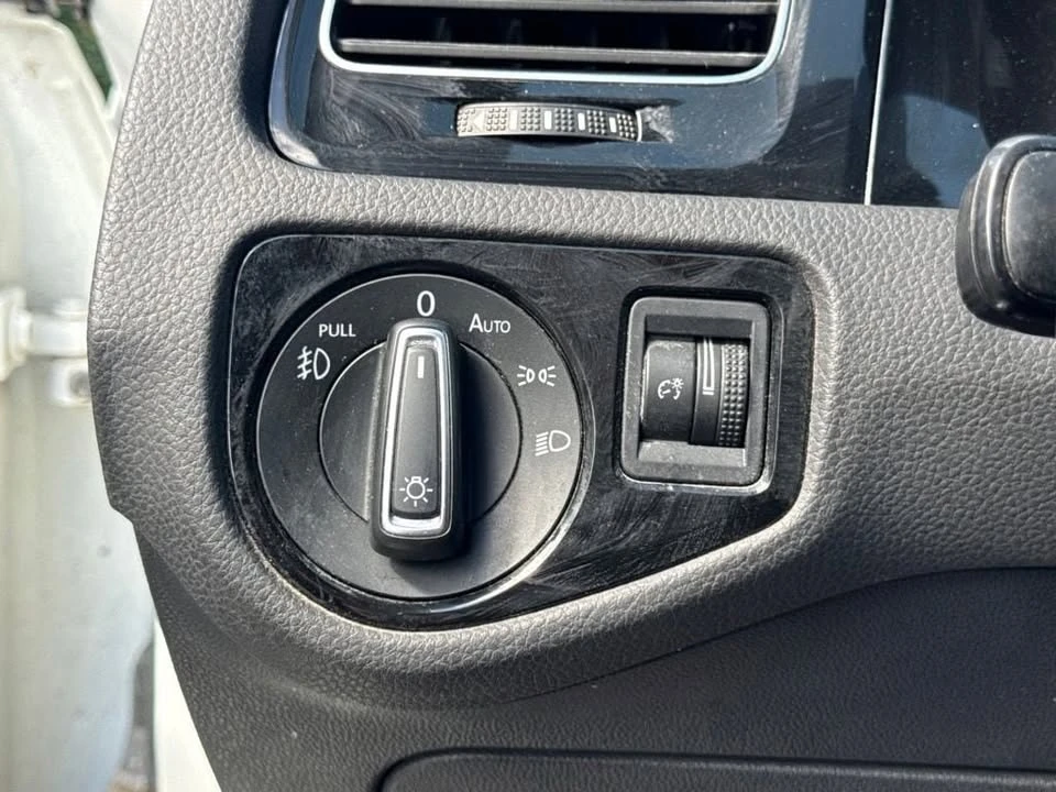 2018 Volkswagen GTI Mk7 - Image 16 of 20