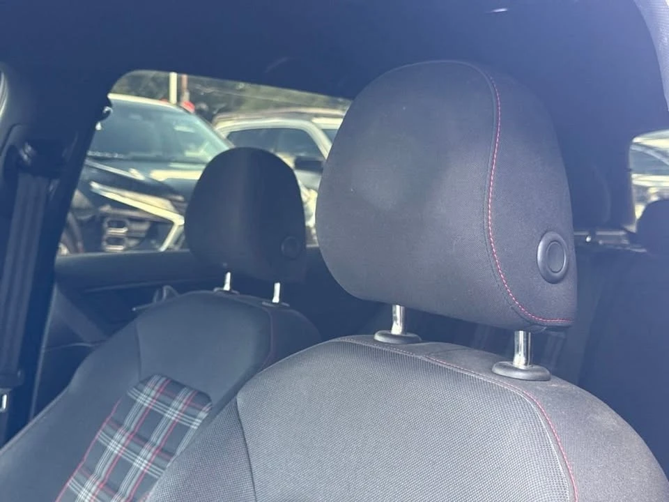 2018 Volkswagen GTI Mk7 - Image 11 of 20